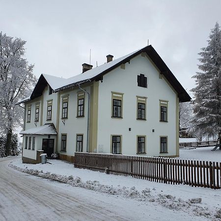 Stara Skola Hedec Aparthotel Králíky Eksteriør bilde